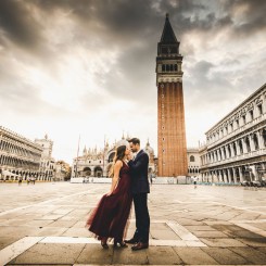 International Society of Wedding Photographers blog - Sunrise Anniversary Photoshoot in Venice, Italy.