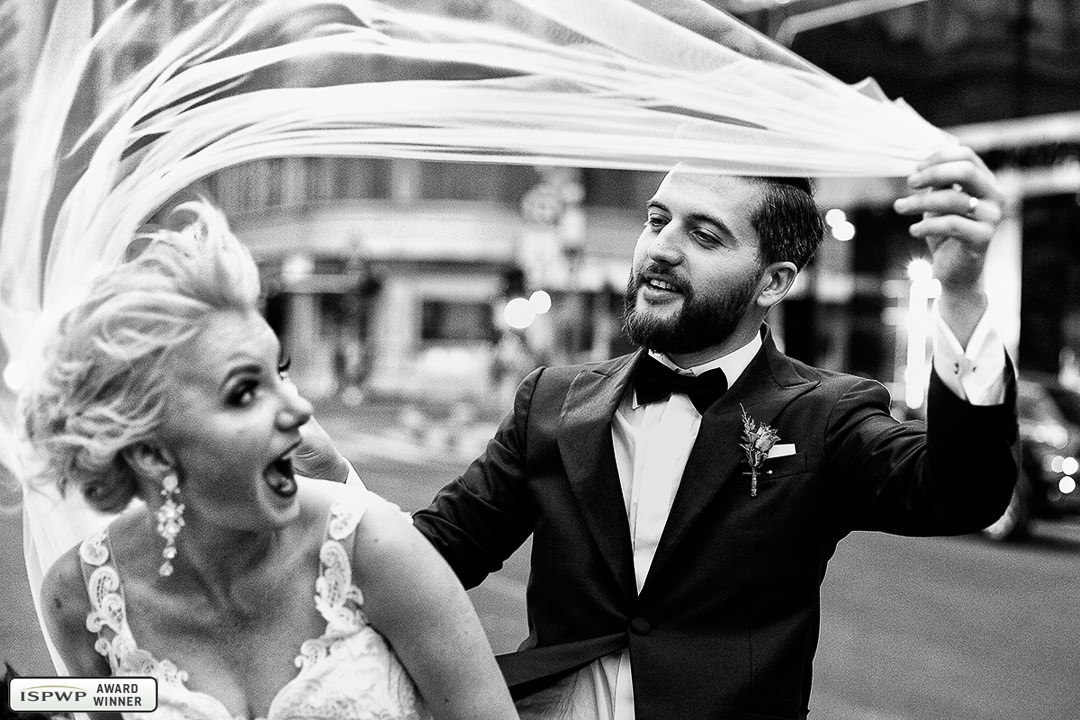 Daniela Zaharia, Bucharest, Romania wedding photographer