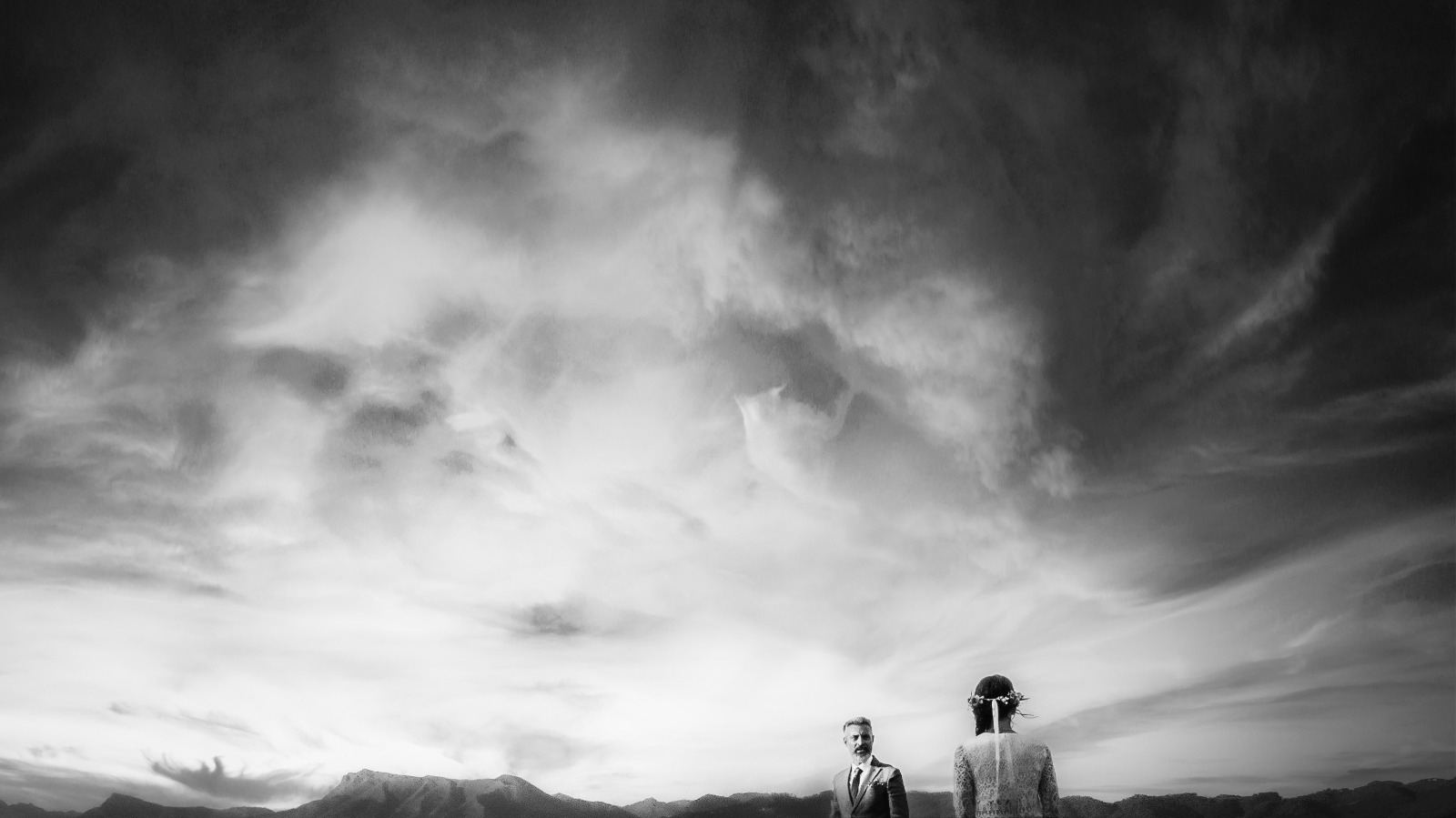 Lucca, Italy Wedding Photographer - Momaxphoto